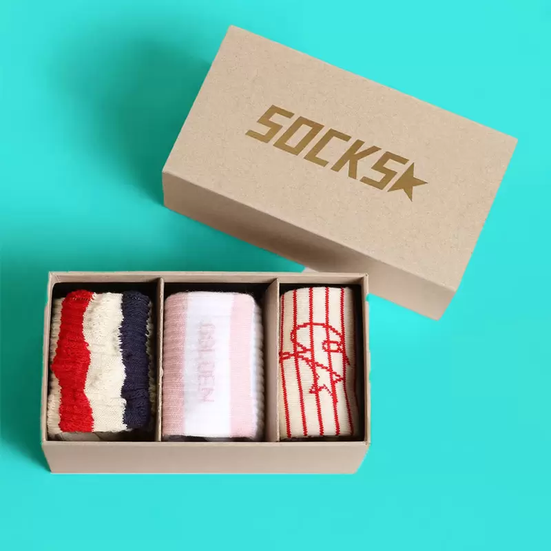 Custom Socks Boxes Wholesale for Online Brands