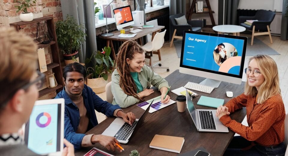 How Mentorship Boosts Employee Performance and Retention